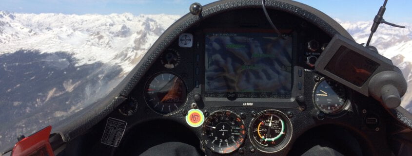 Im Cockpit über den Alpen